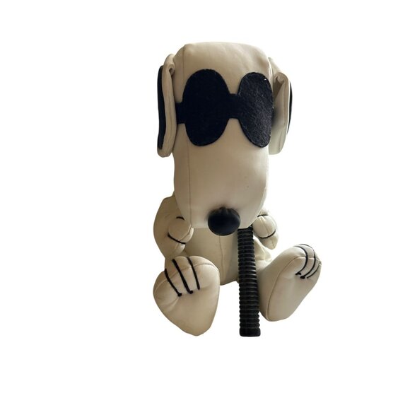 Snoopy Vinyl TV Remote Holder/Organizer With Woodstock Side Pockets - Picture 7 of 9